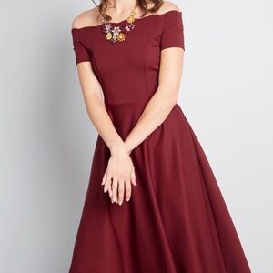 MODCLOTH Timeless Favorite Scalloped Neckline, Swing Dress, Retro